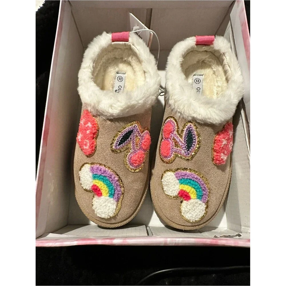 Olivia and Kate Cozy beige Faux-Fur Lined Slippers girls size 13M